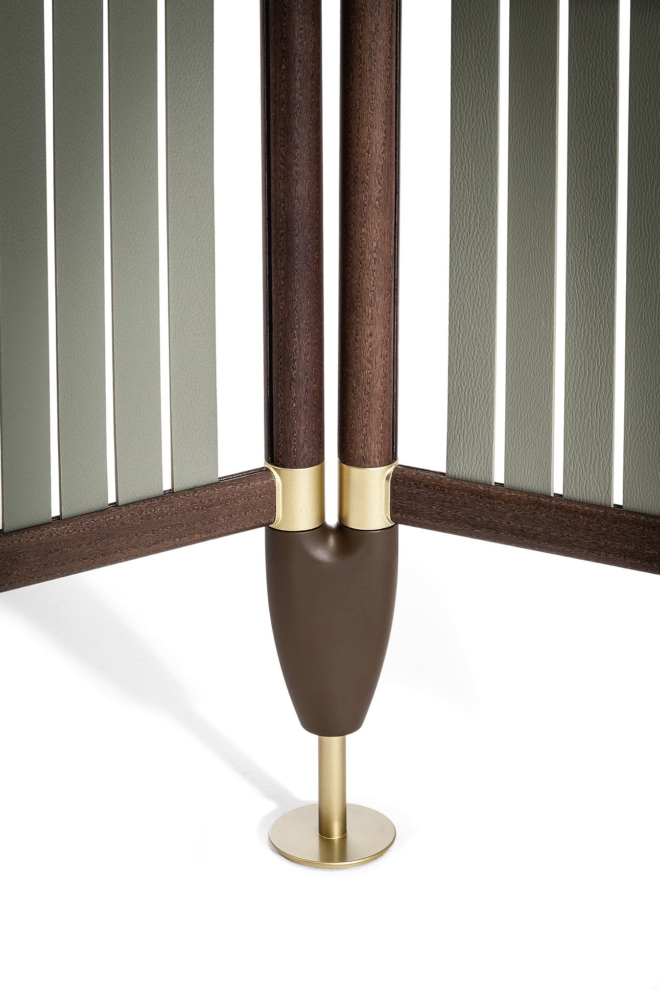 poltrona frau plot room divider