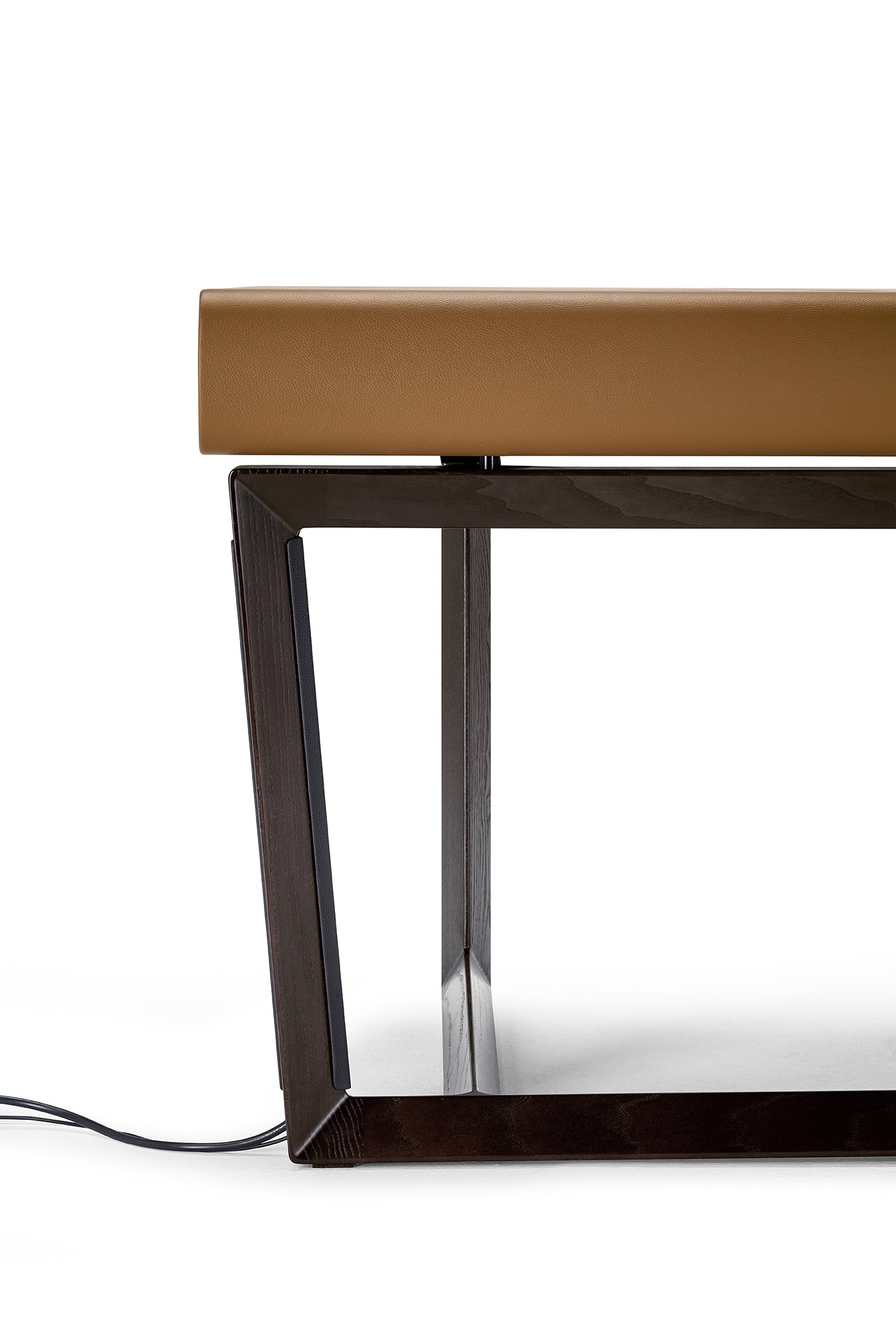 poltrona frau peek a book desk