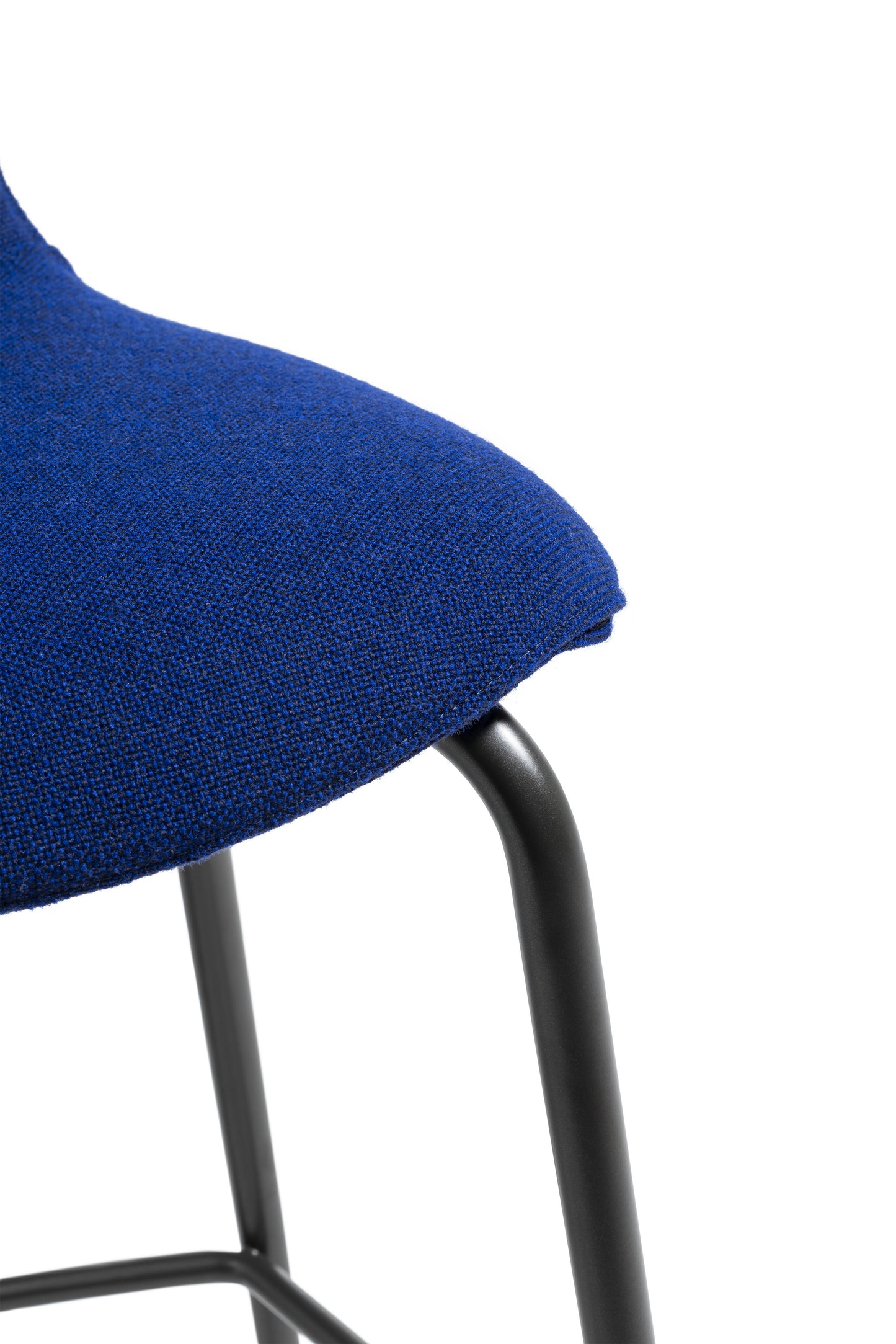 poltrona frau montera mas stool with metal base