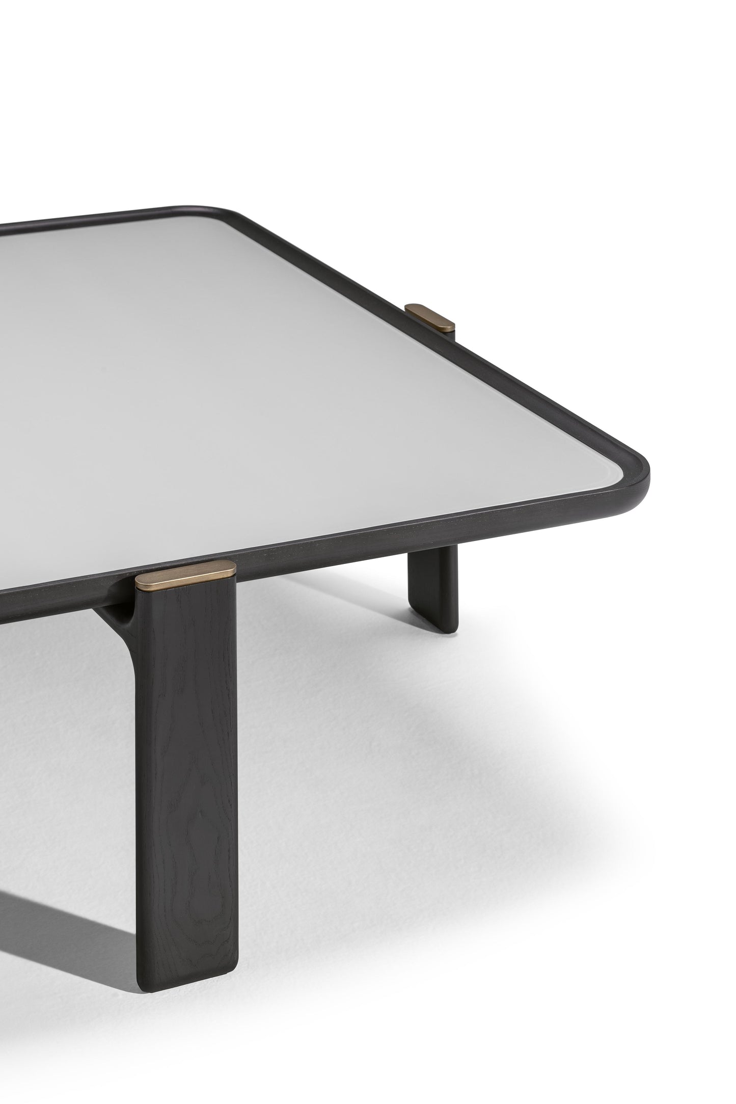 poltrona frau duo low table