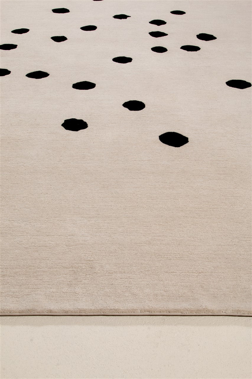 Twenty-One Dots