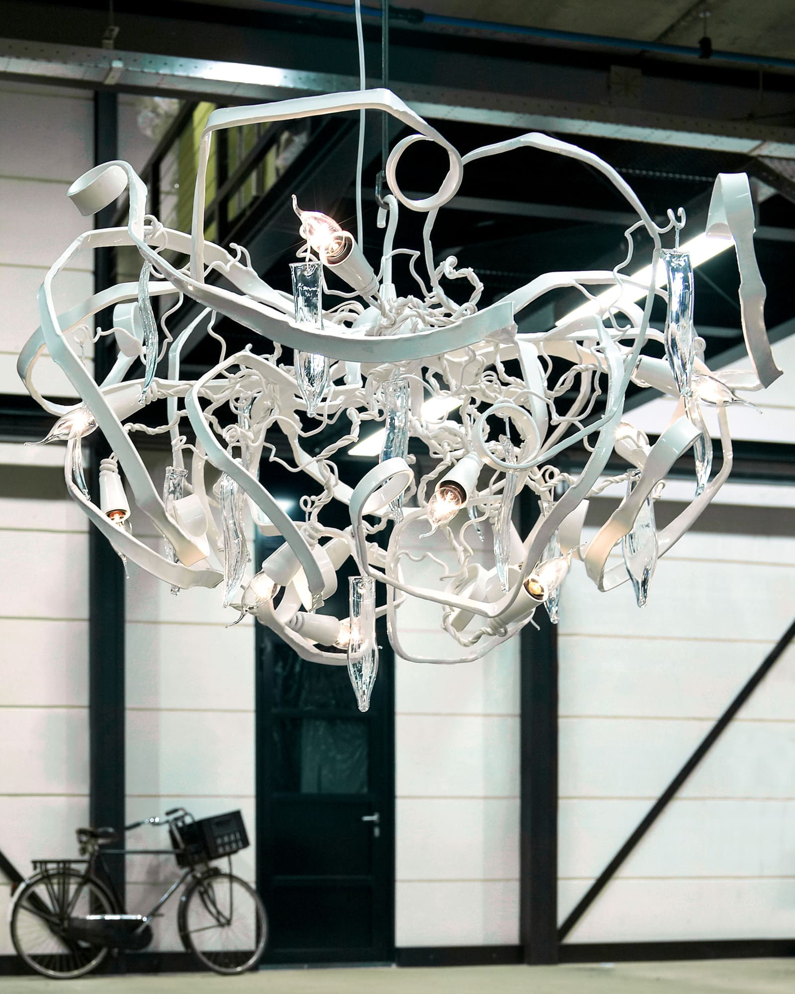Delphinium Chandelier Round