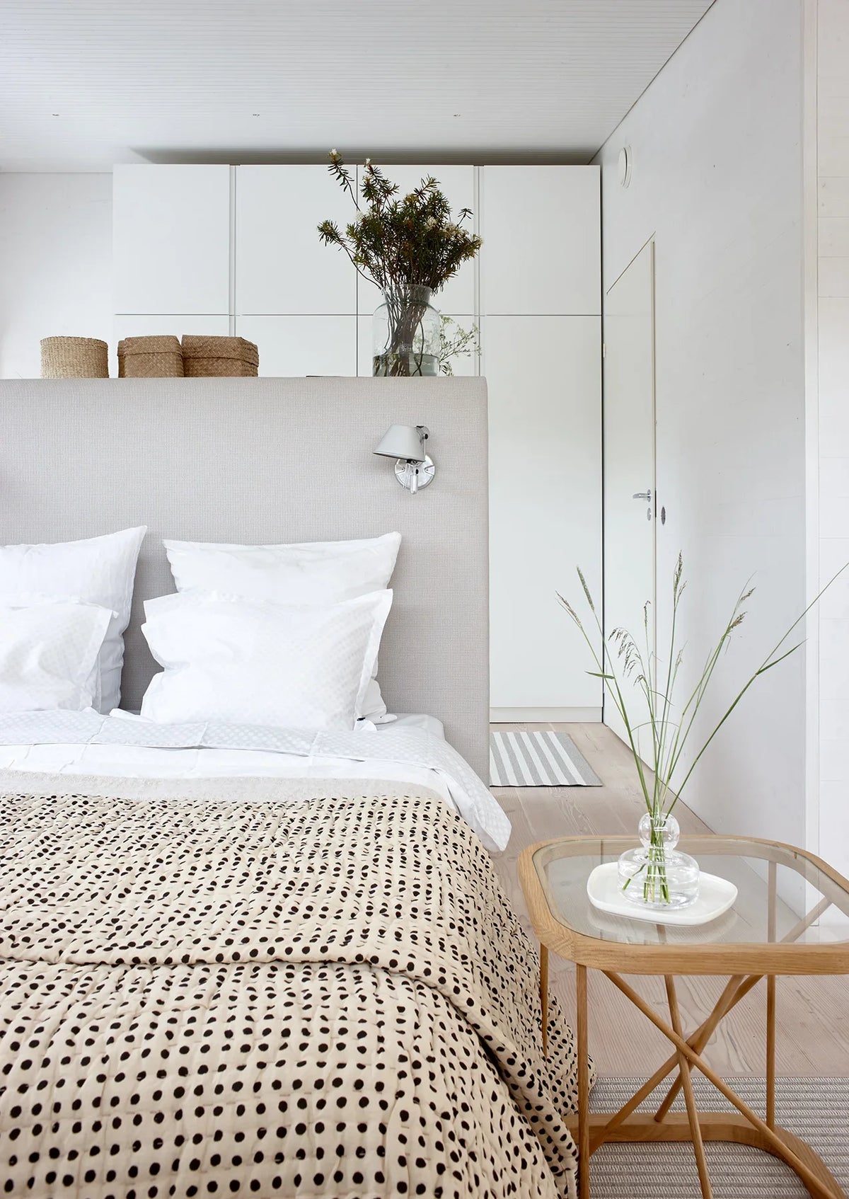 Quilted bed headboard