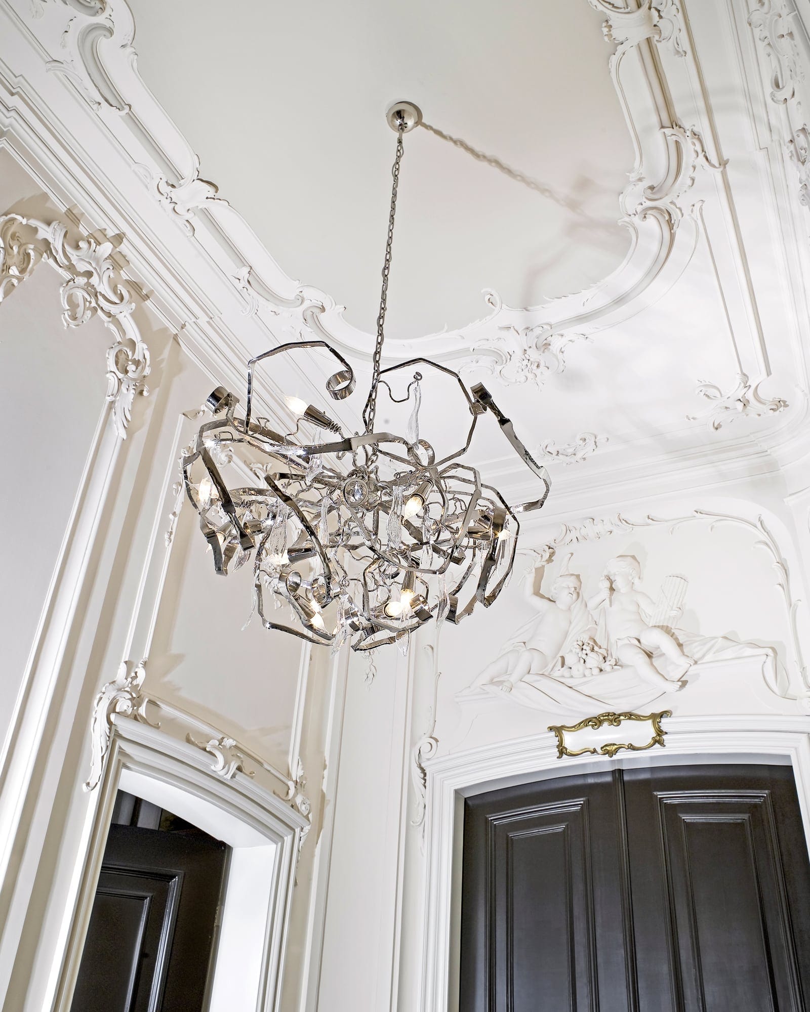 Delphinium Chandelier Round