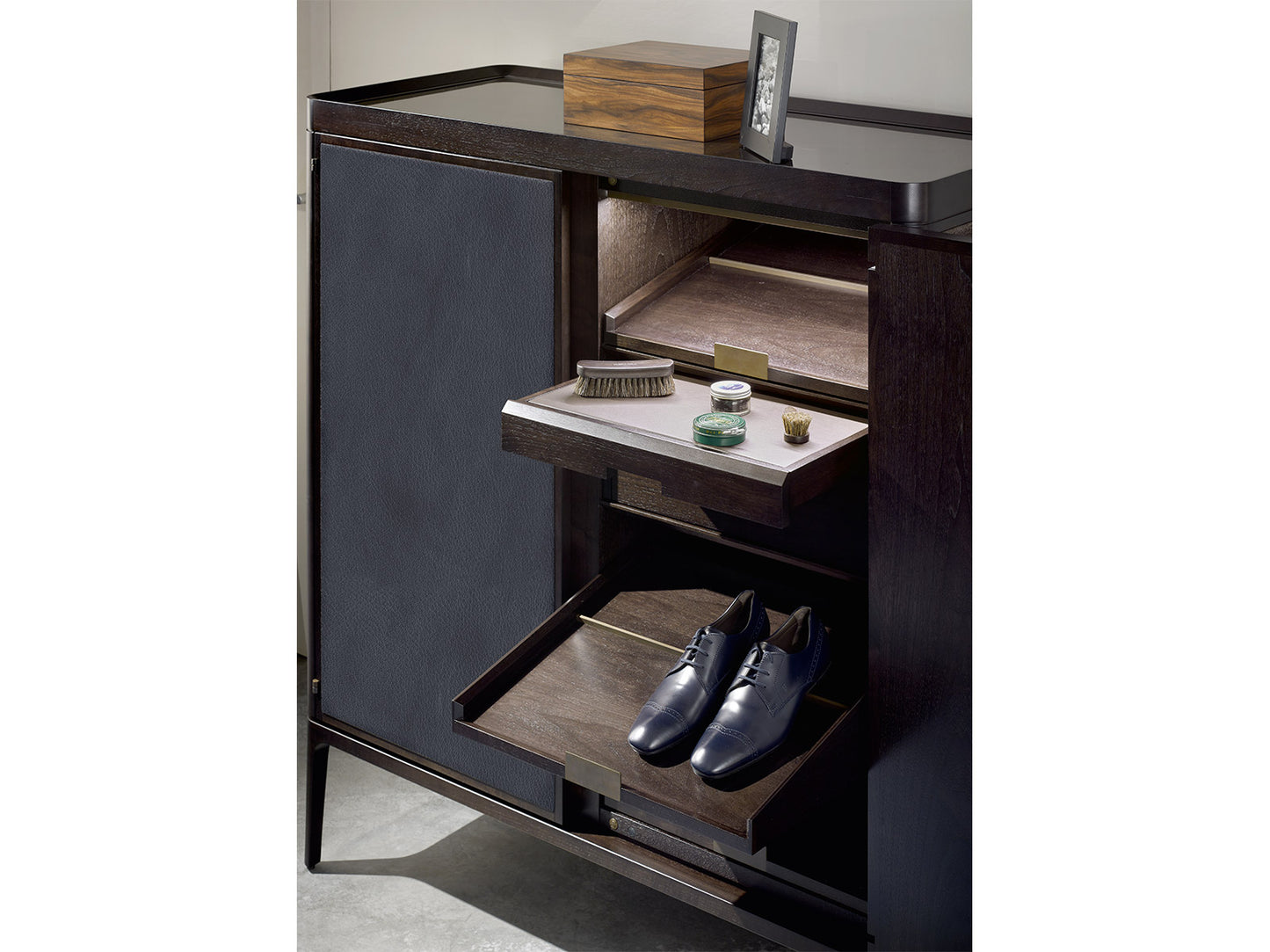 Full Cabinet High