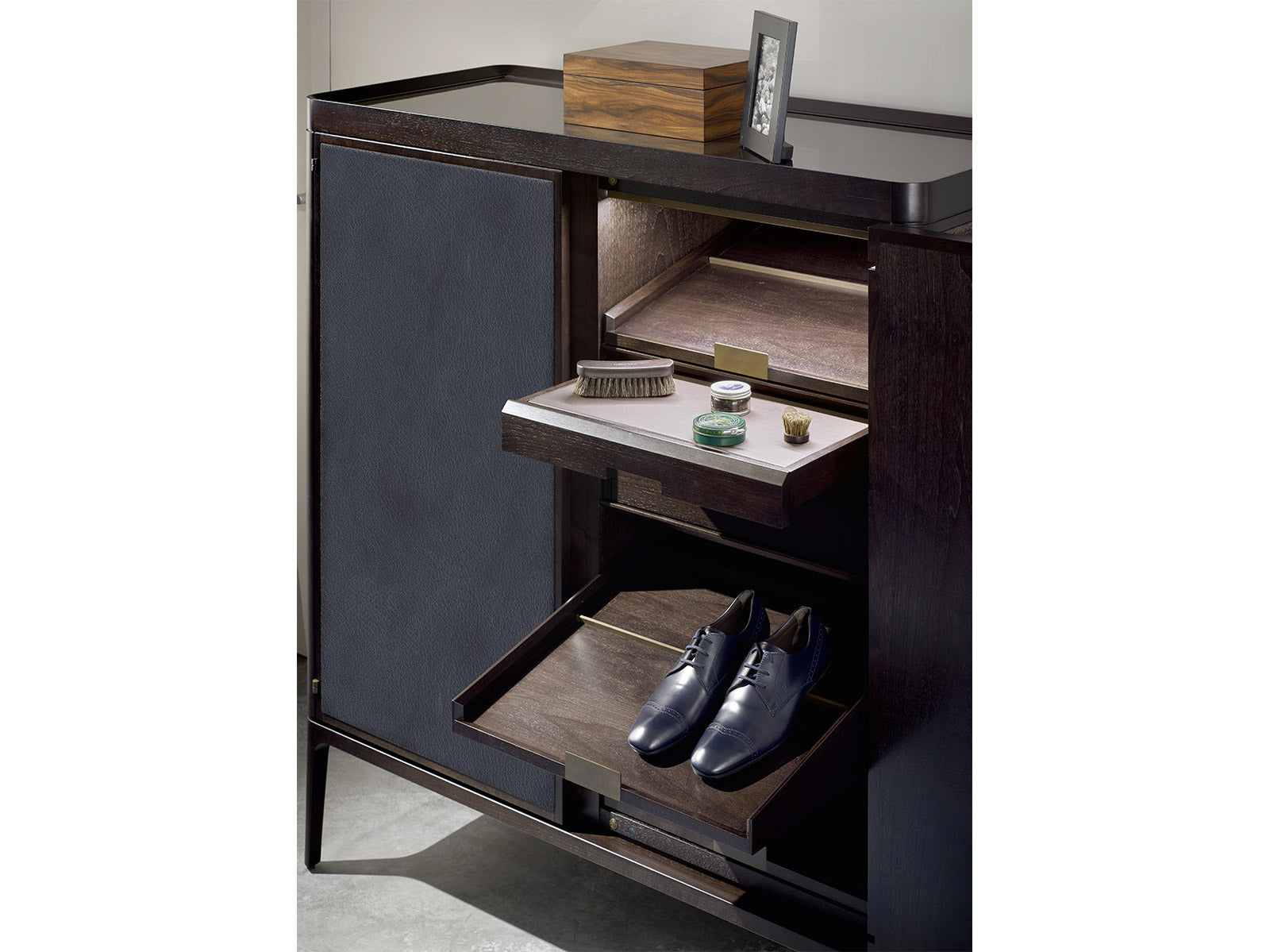 Full Cabinet High