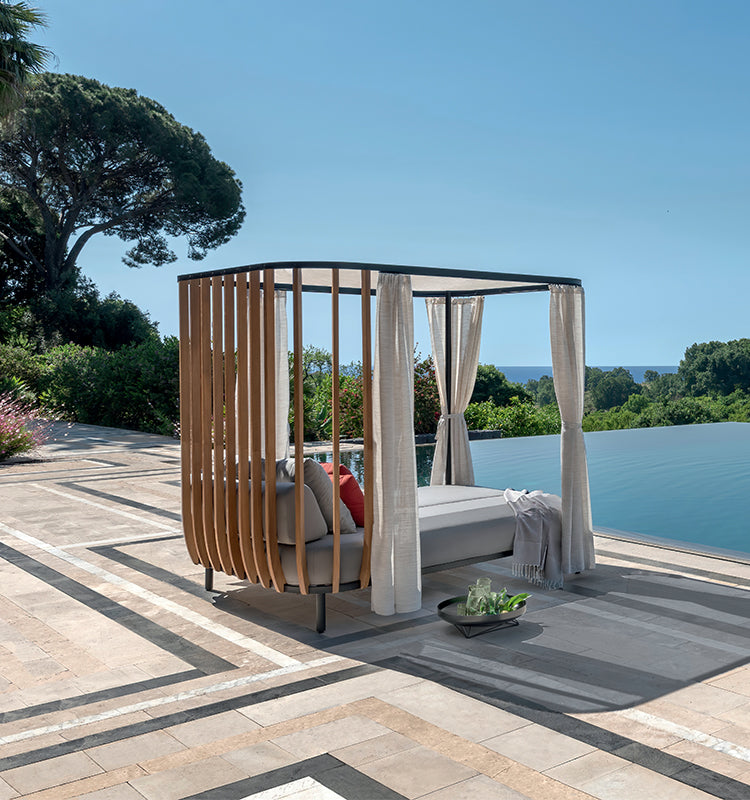 Swing Alcove With Curtains