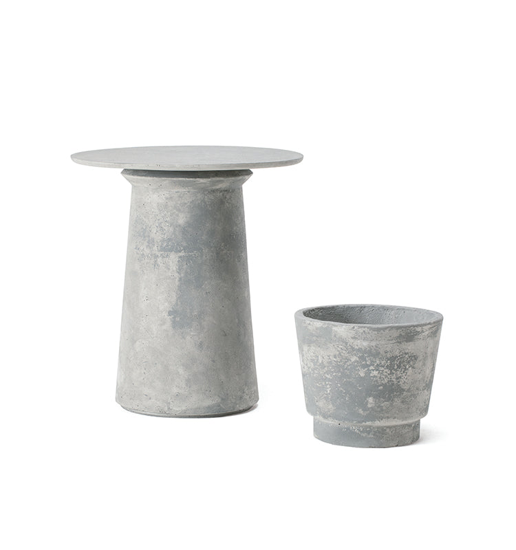 Bulbi Concrete Vase Agapantus