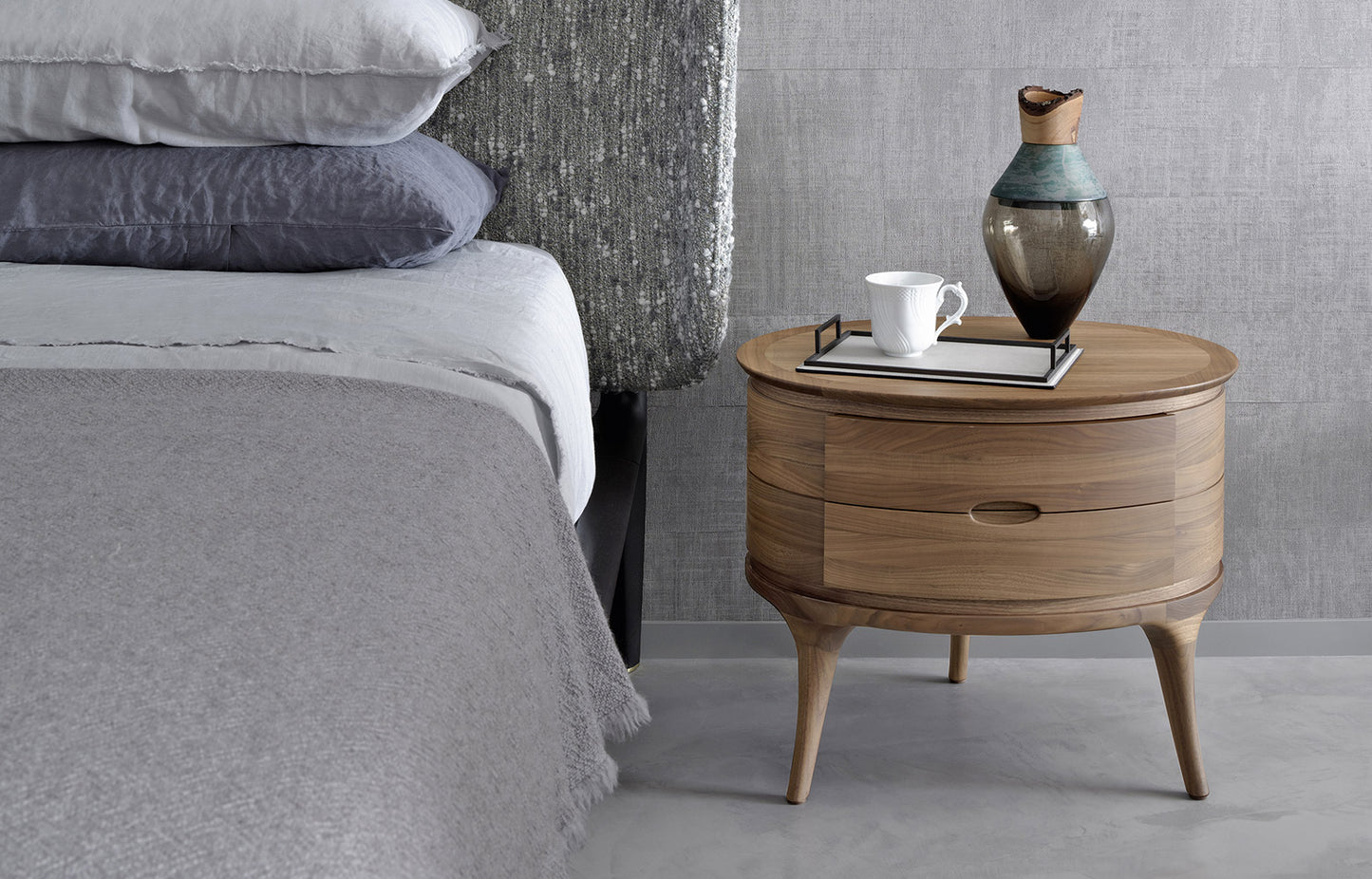 Ainda Bedside Table