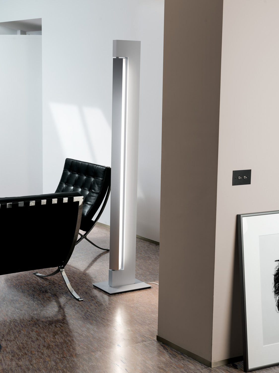 Ara Floor Lamp