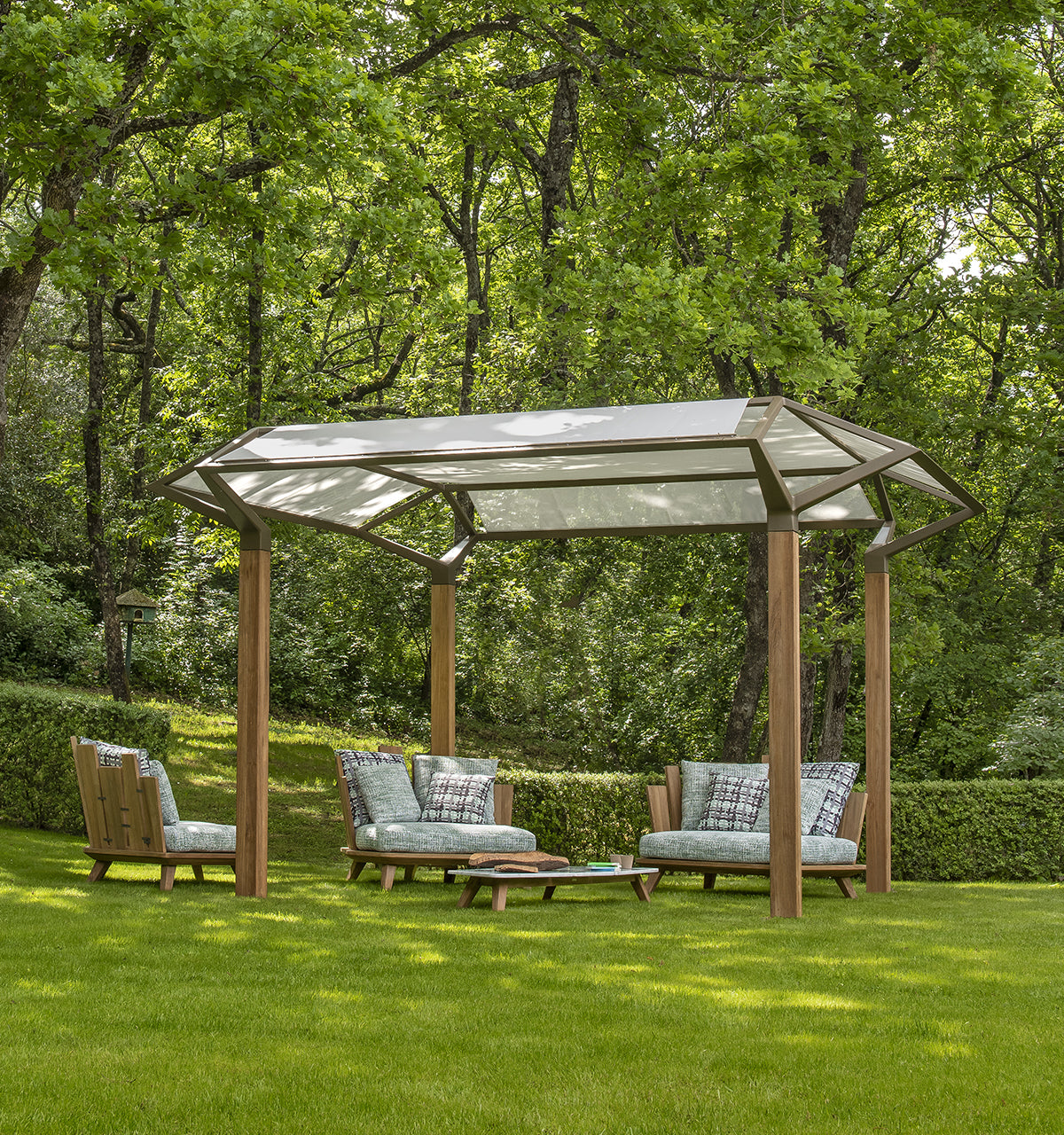 Cosmo Shading Pergola