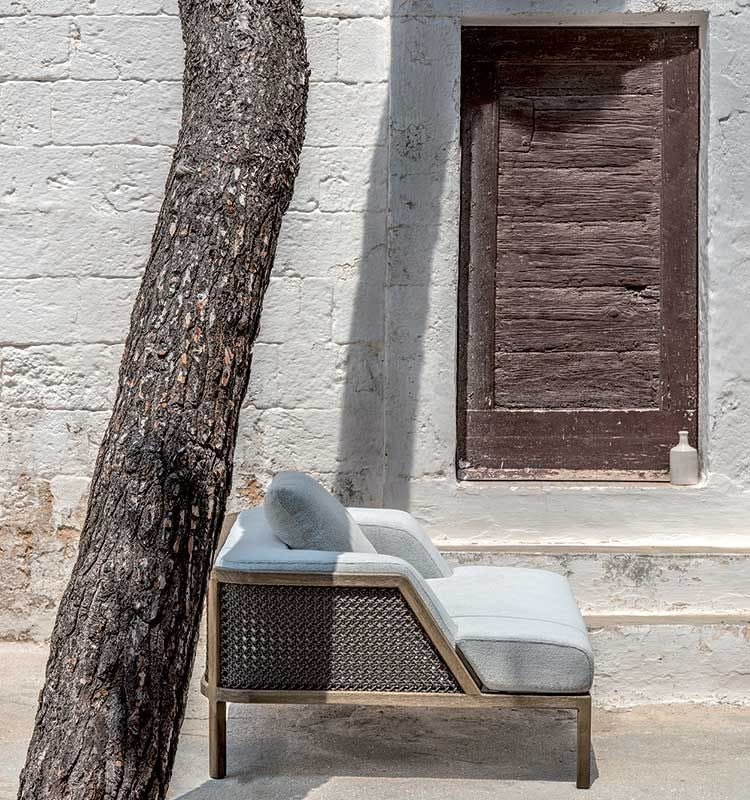 Grand Life Lounge Armchair