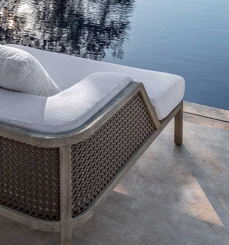 Grand Life Lounge Armchair