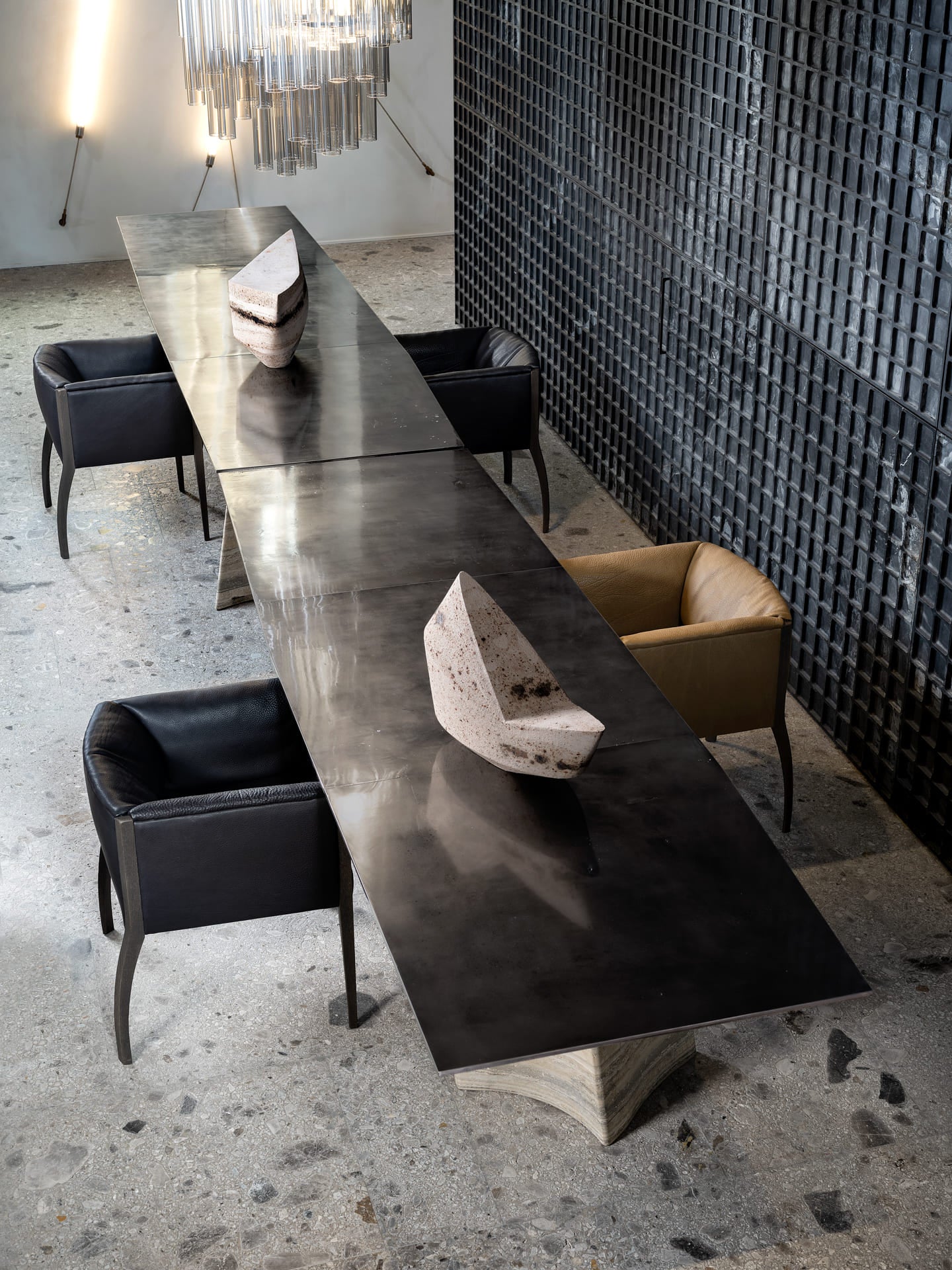Sisma Dining Table