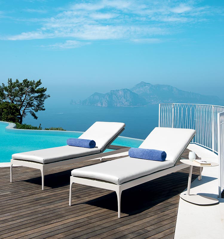 Infinity Sunbed