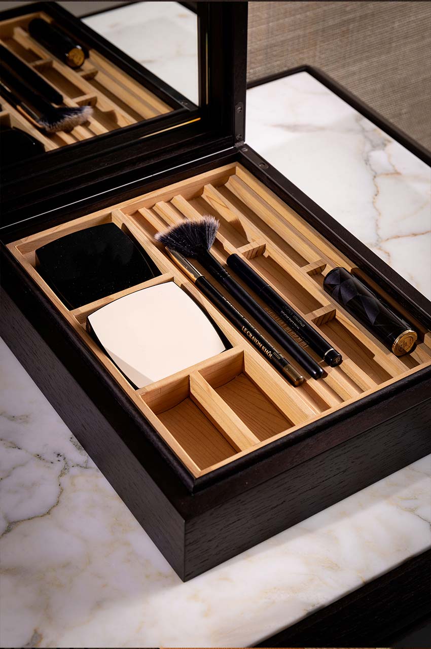 Make-Up Box
