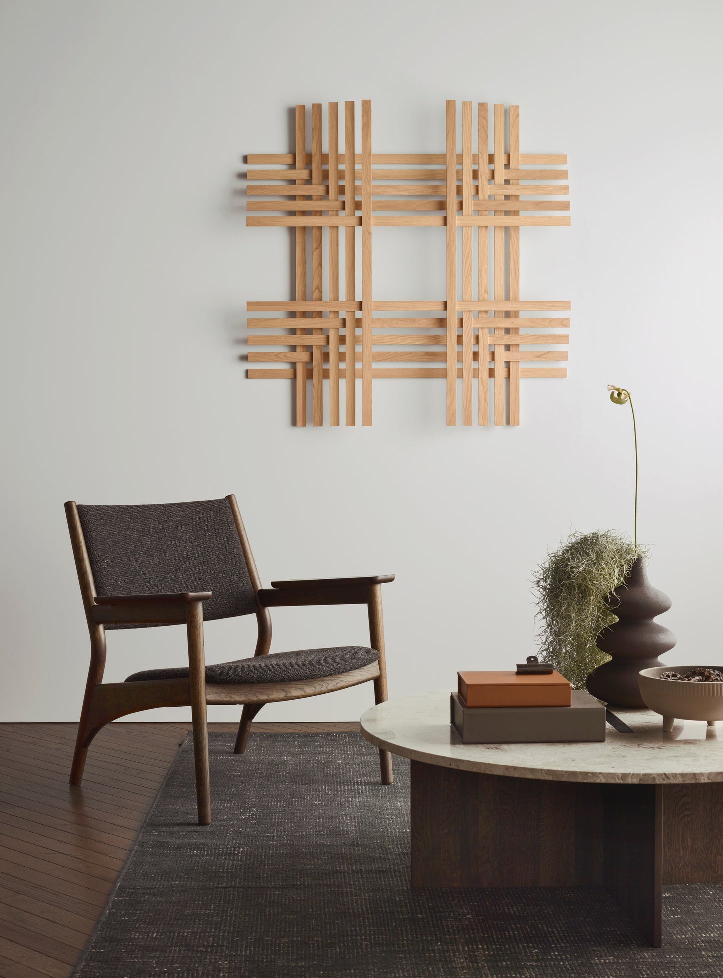 N-LC01 Lounge Chair