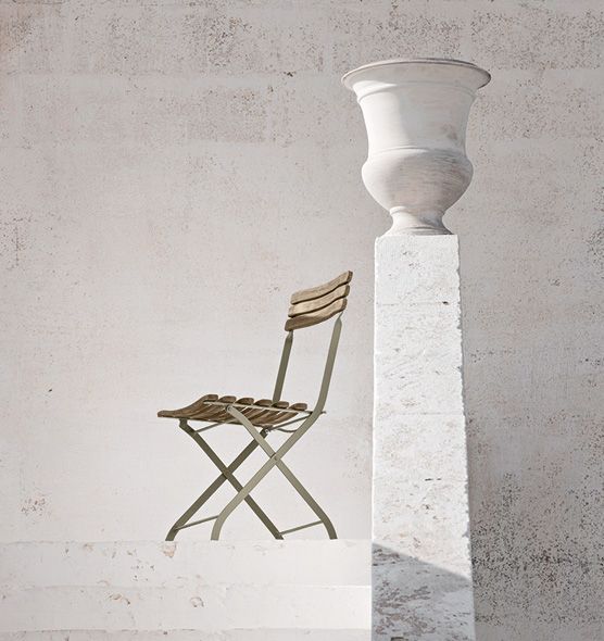 Laren Fold-Up Chair