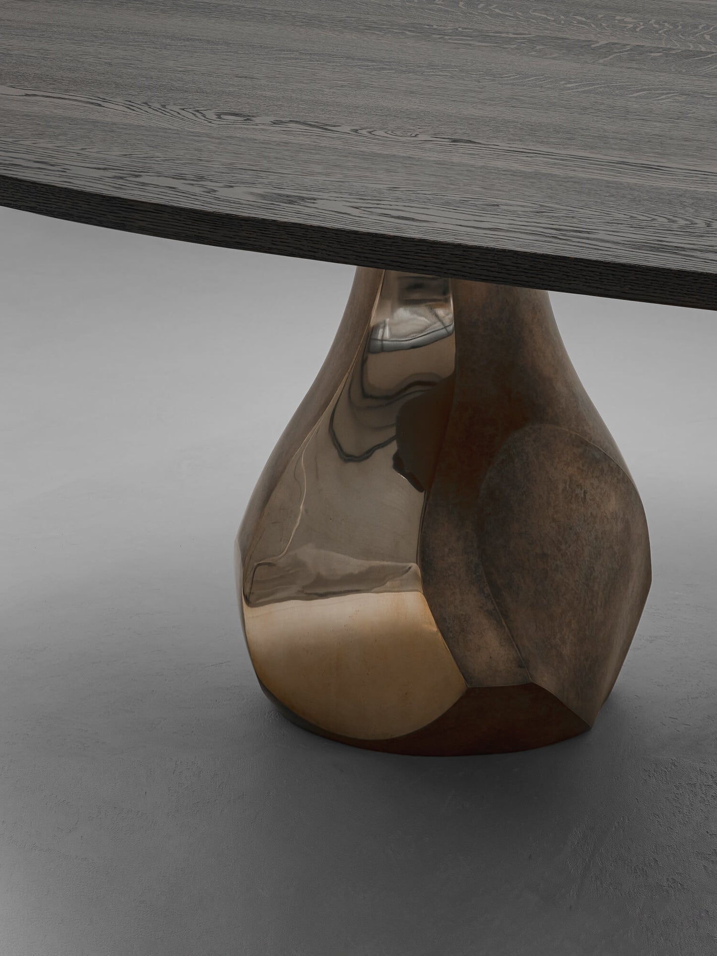 PUKKA ∙ DINING TABLE