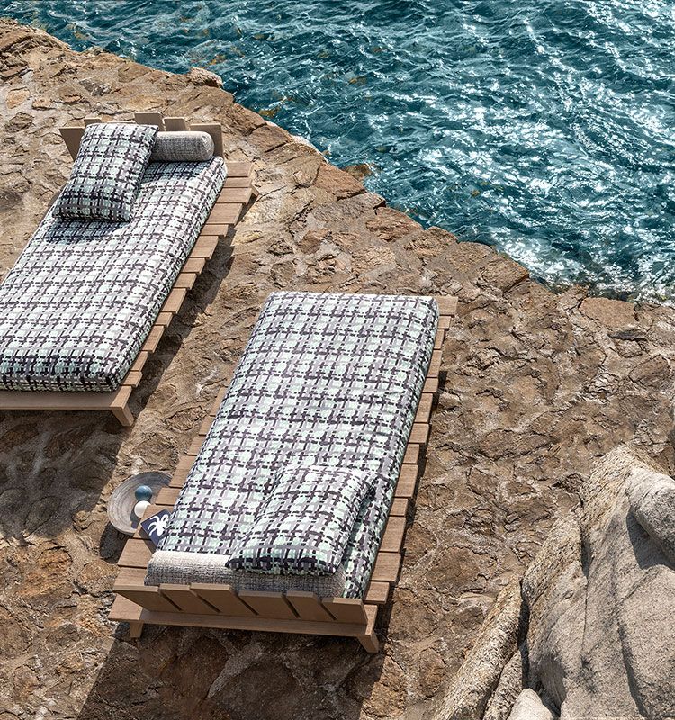 Rafael Sunbed