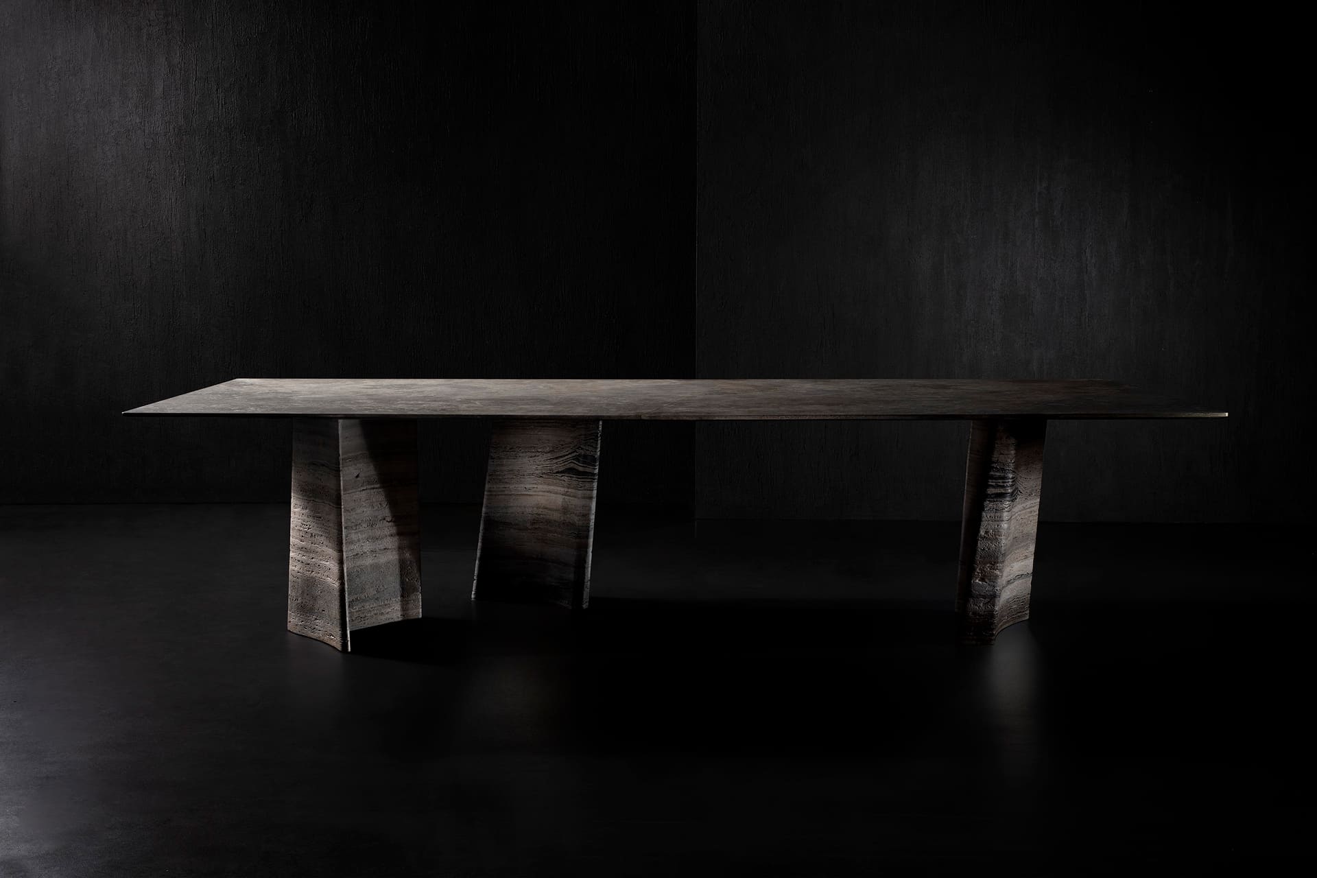 Sisma Dining Table