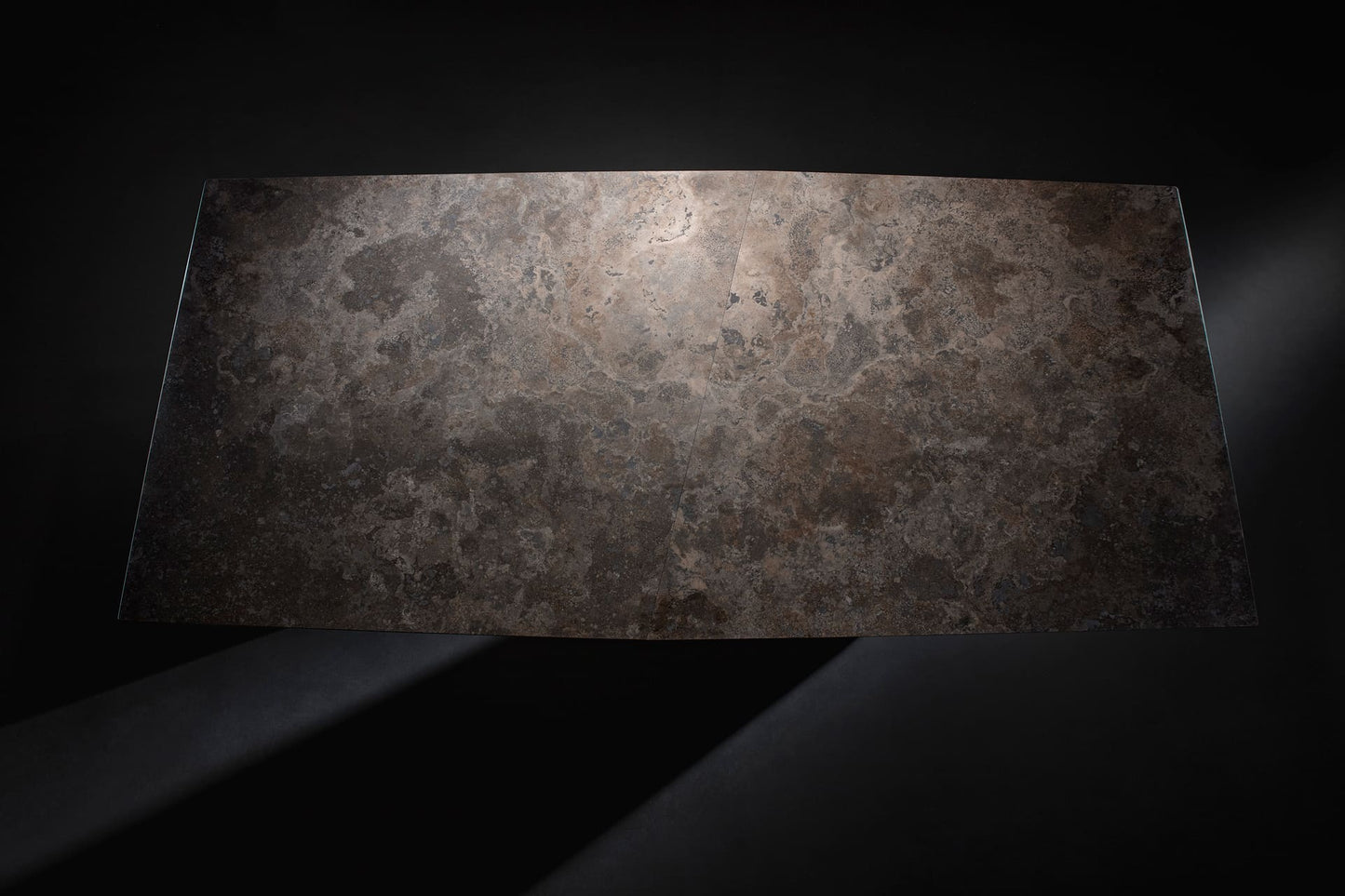 Sisma Dining Table