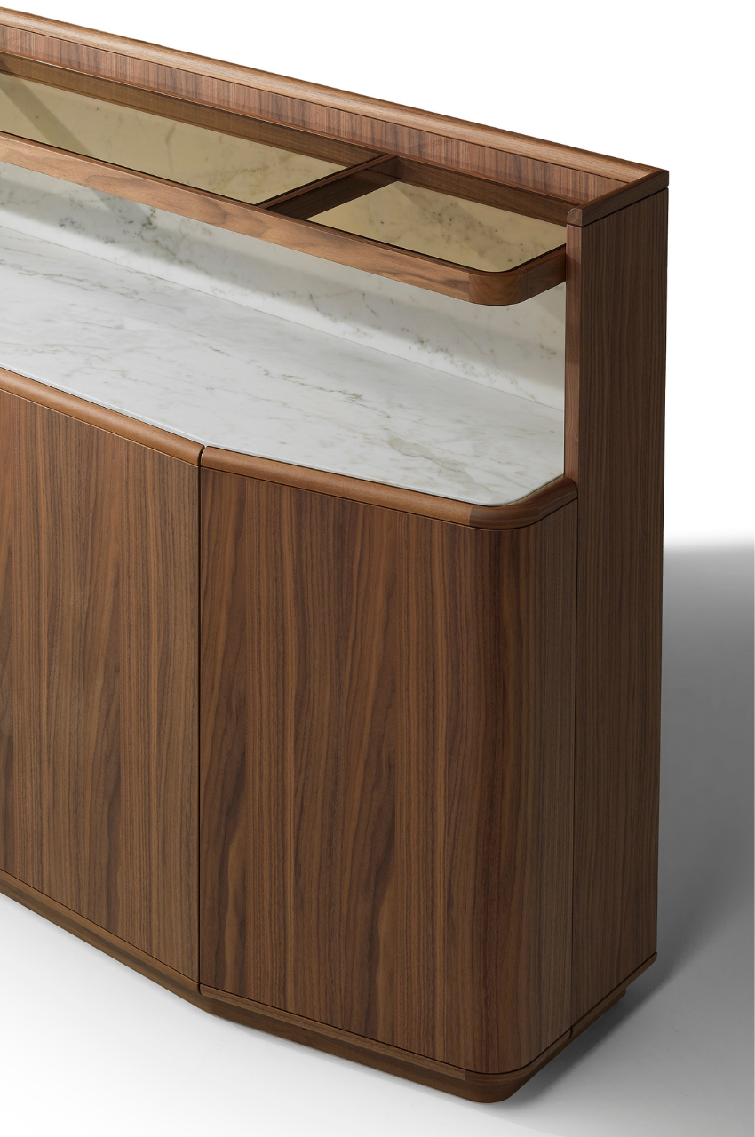 Skilful Credenza