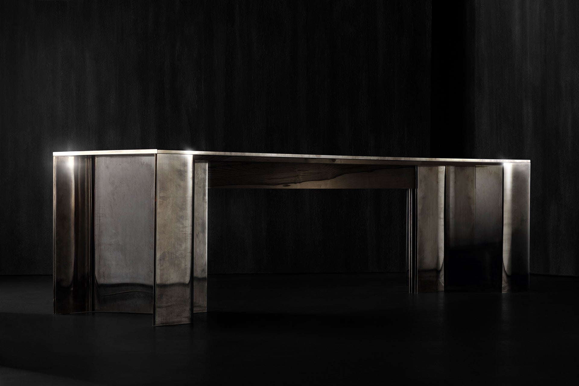 Time Dining Table