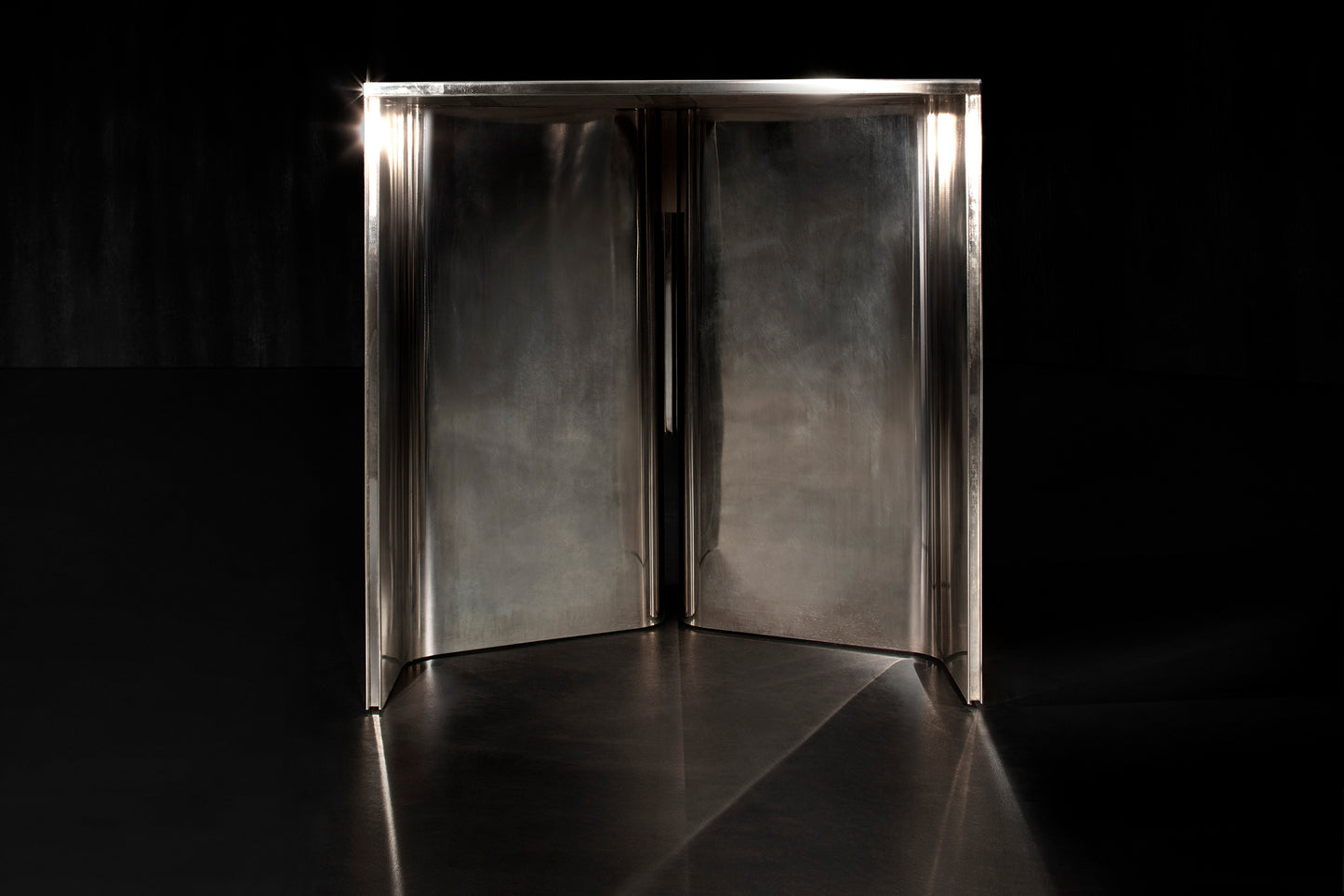 Time Dining Table