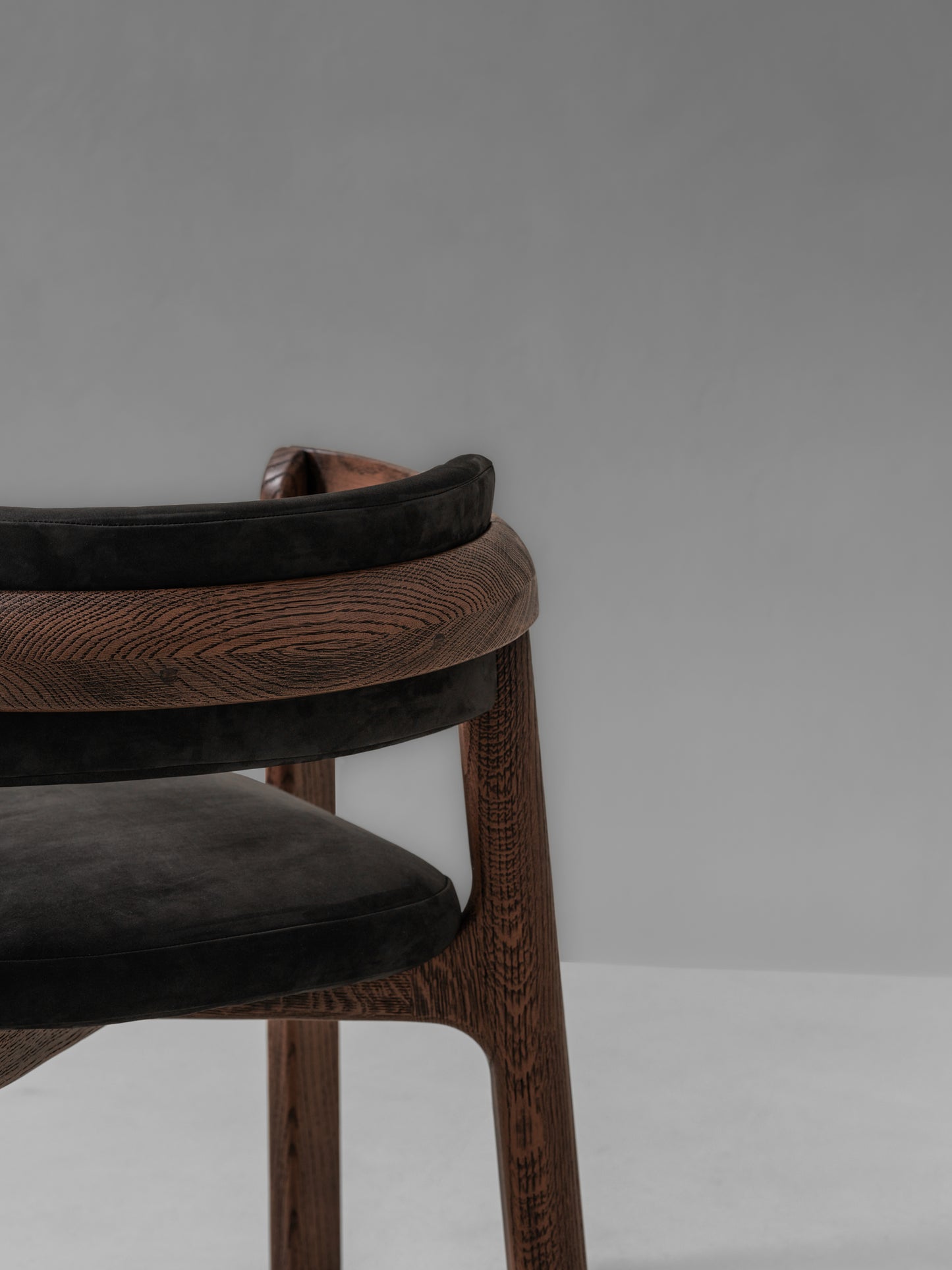 VIU ∙ DINING CHAIR WITH ARMRESTS