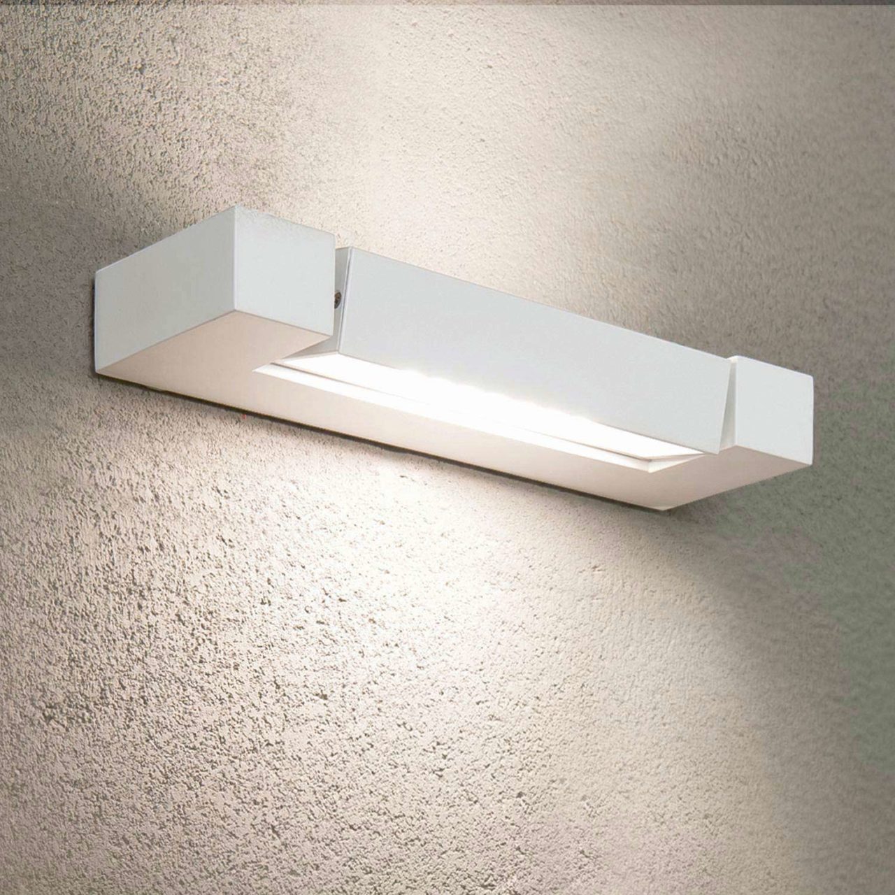 Ara Wall Light