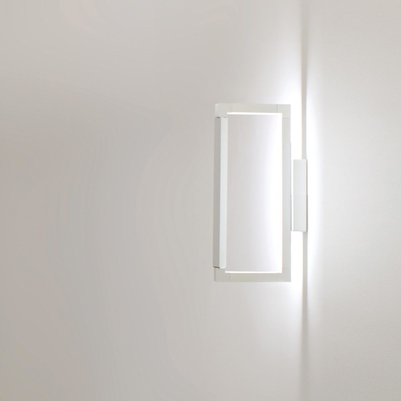 Spigolo Wall Light