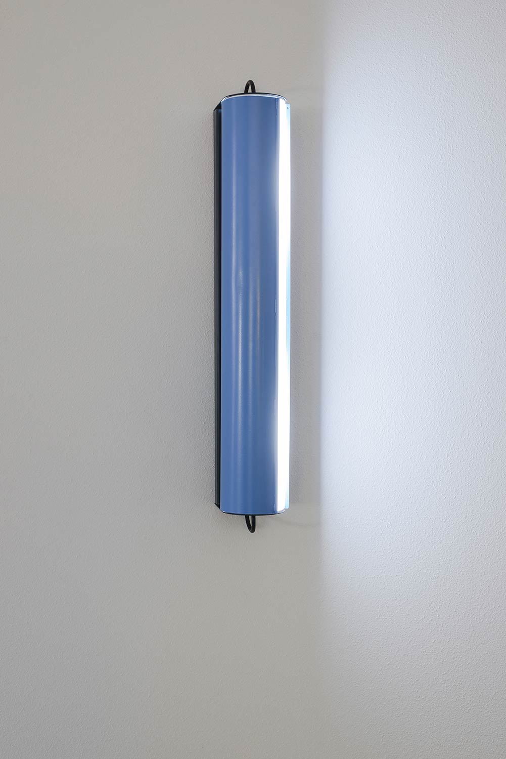 Applique Cylindrique Longue Wall Light