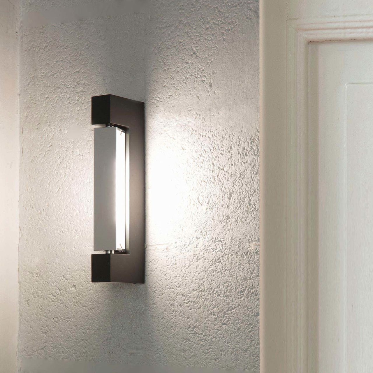 Ara Wall Light