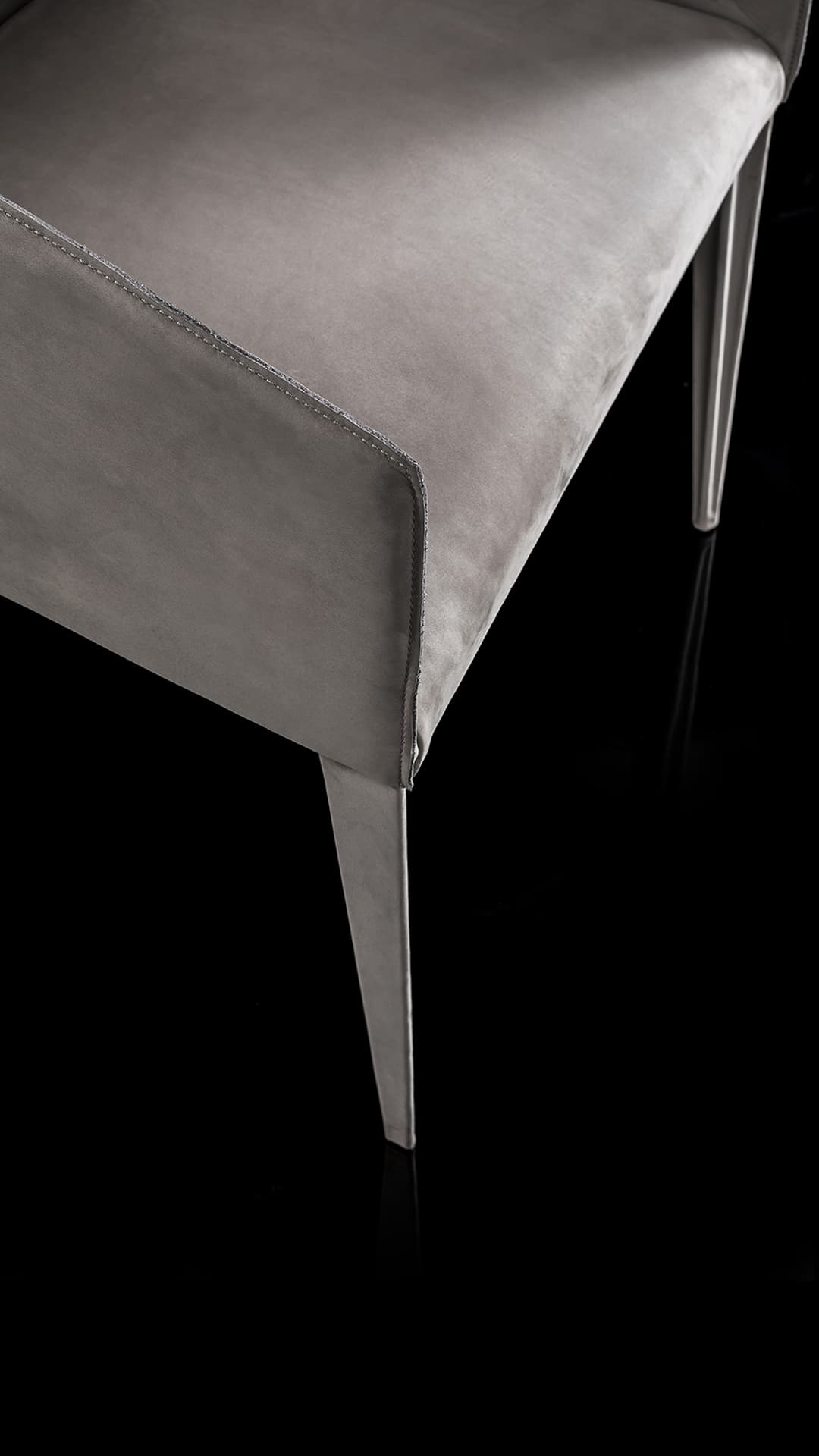 Zagg Chair