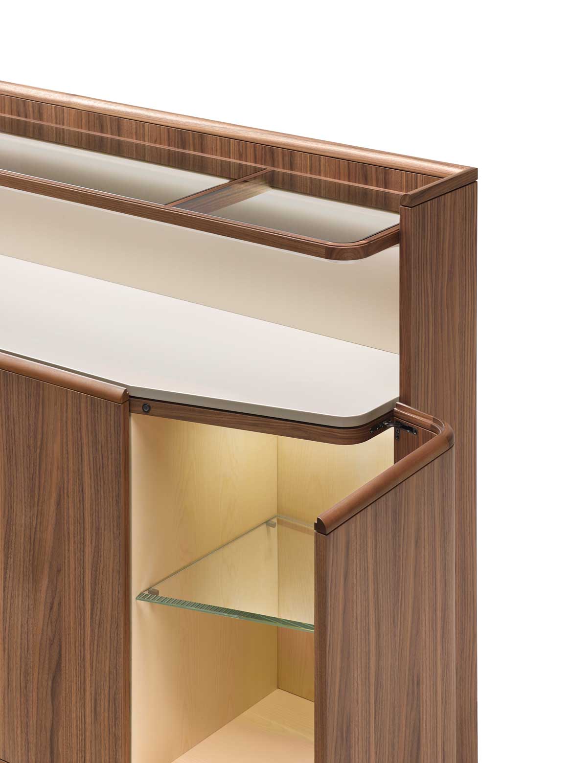 Skilful Credenza