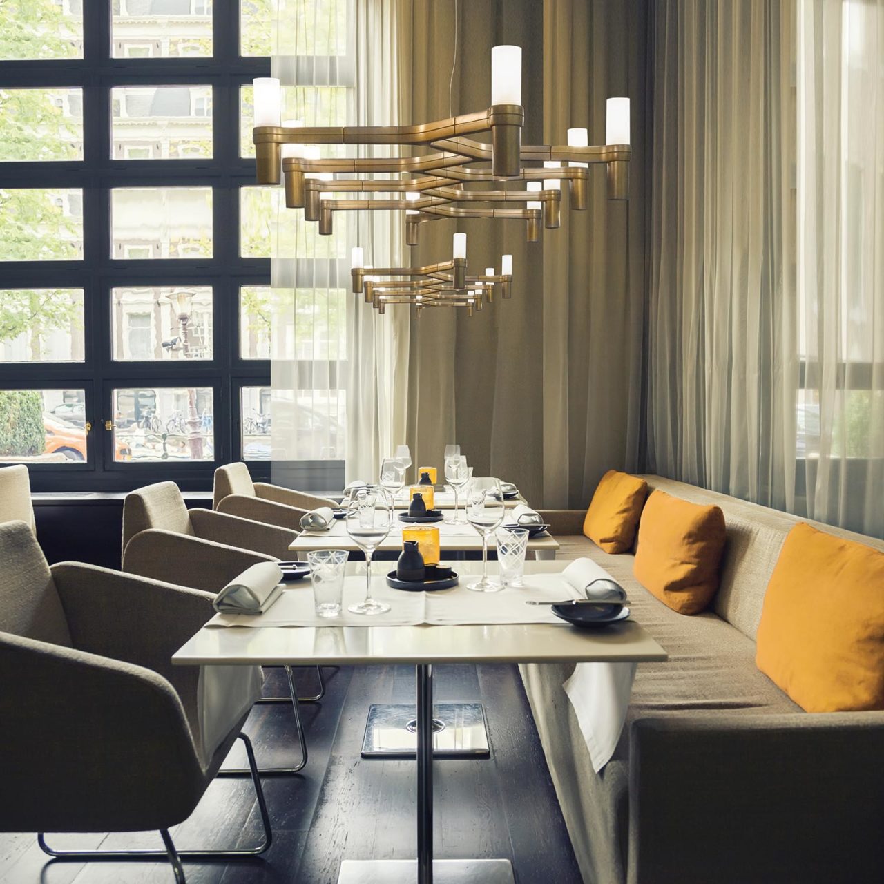 Crown Plana Linea Ceiling Light
