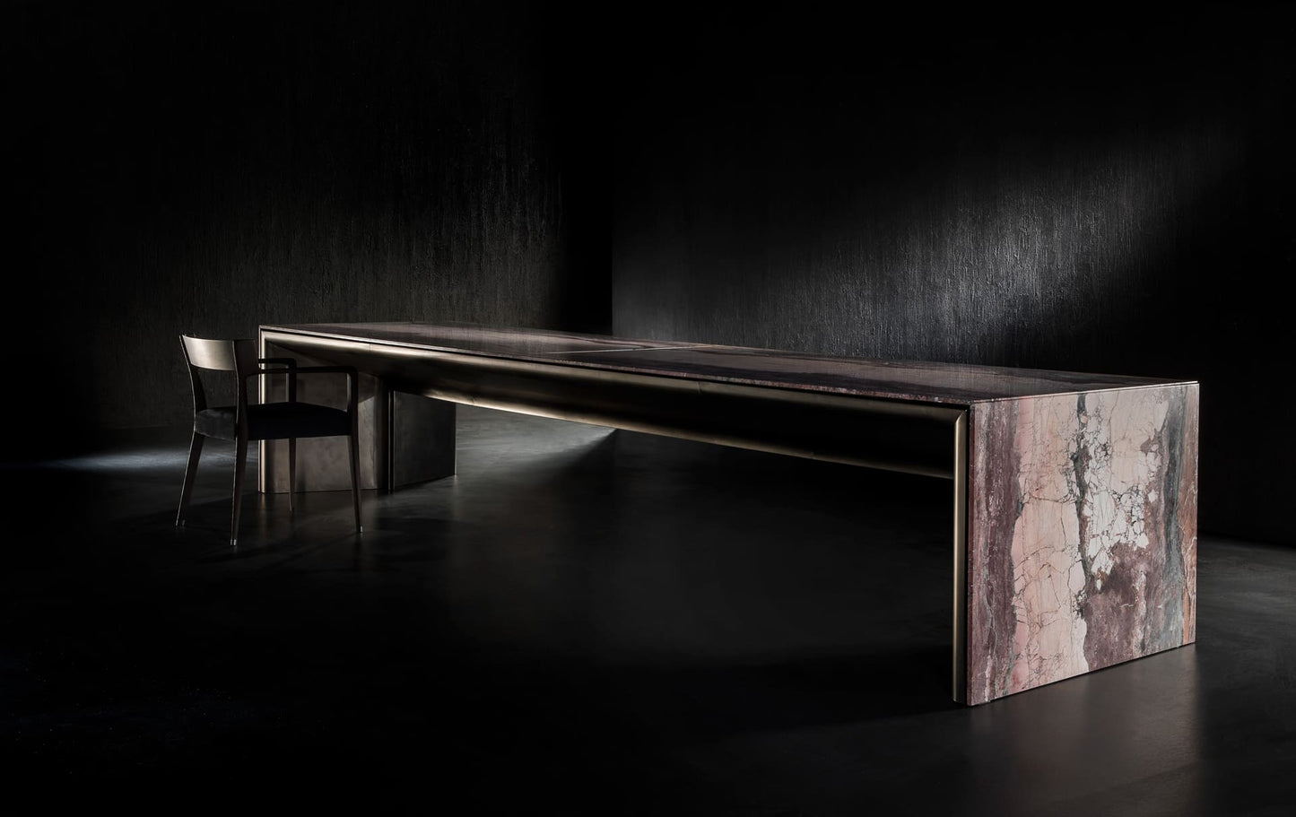 Alter Ego Dining Table