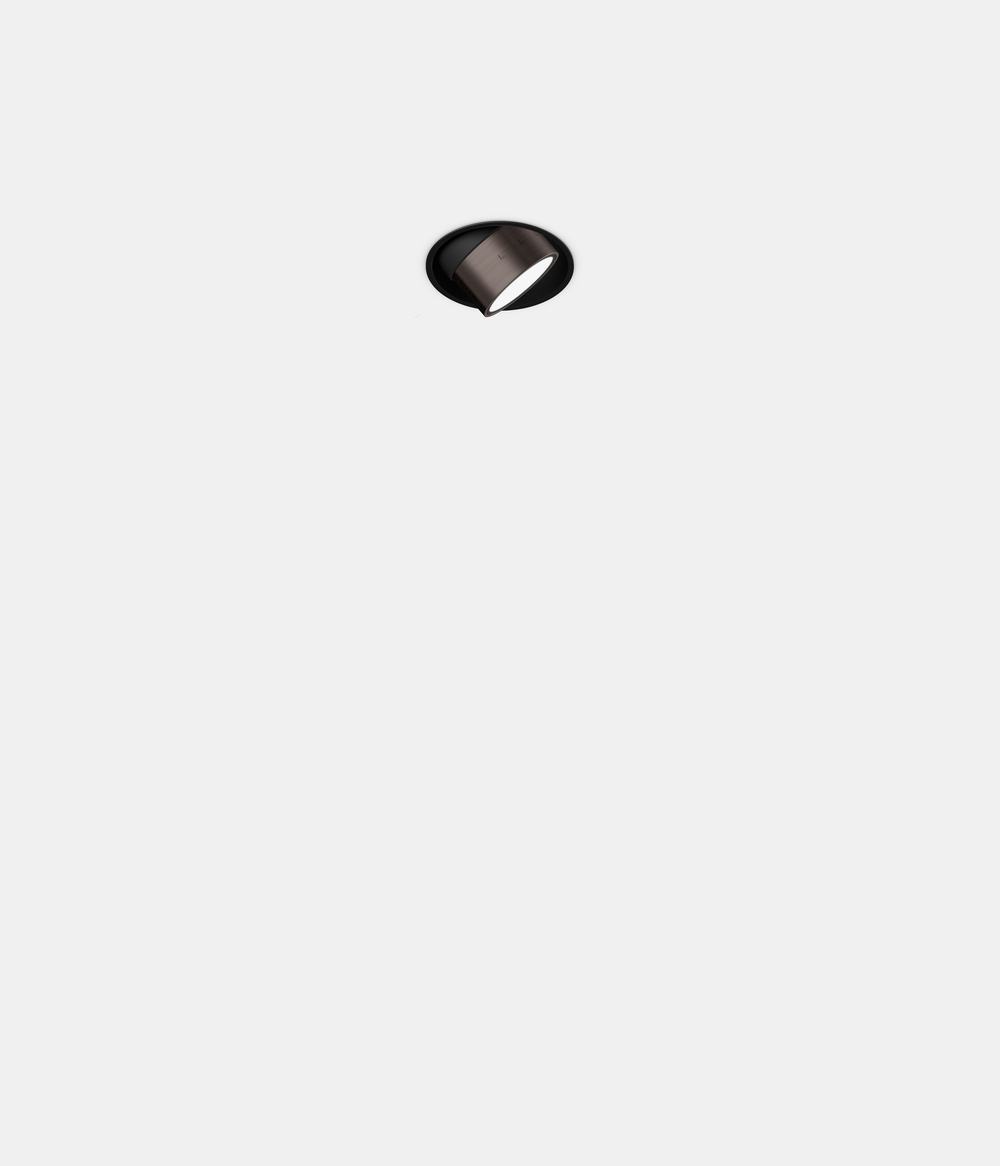 Lui Piano Edge Spotlight