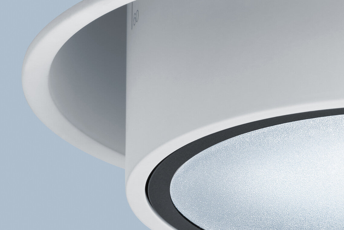Lui Piano V Edge Spotlight