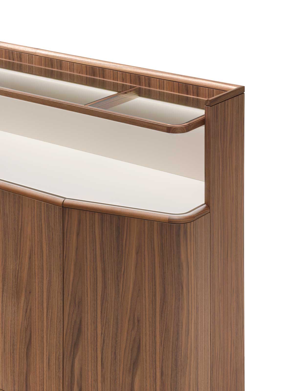 Skilful Credenza