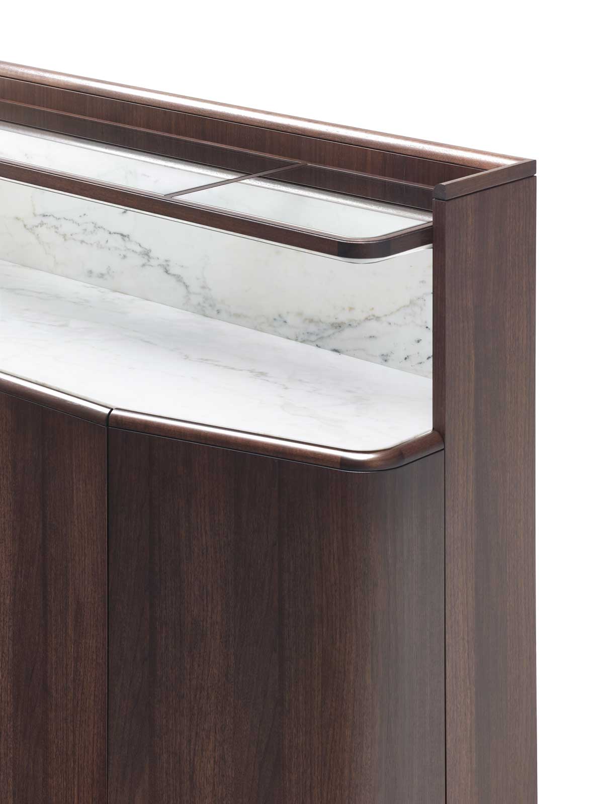 Skilful Credenza