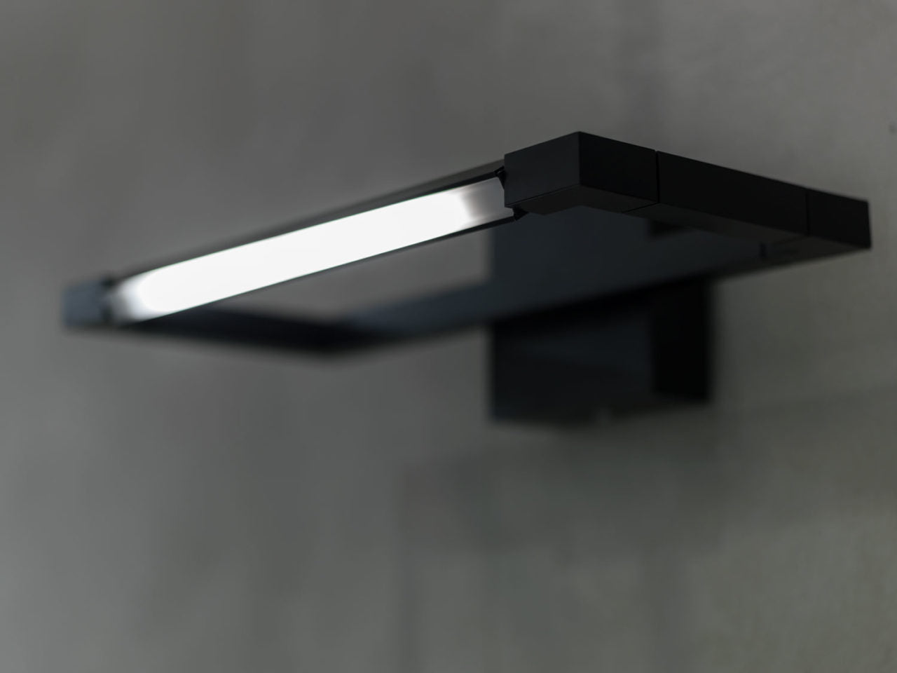 Spigolo Wall Light