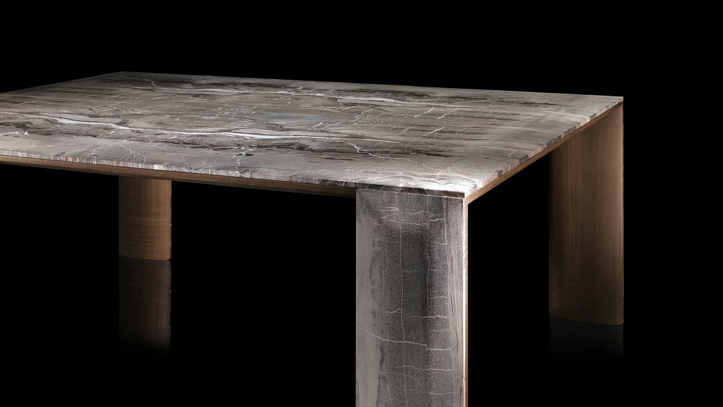 Ly-Table Dining Table