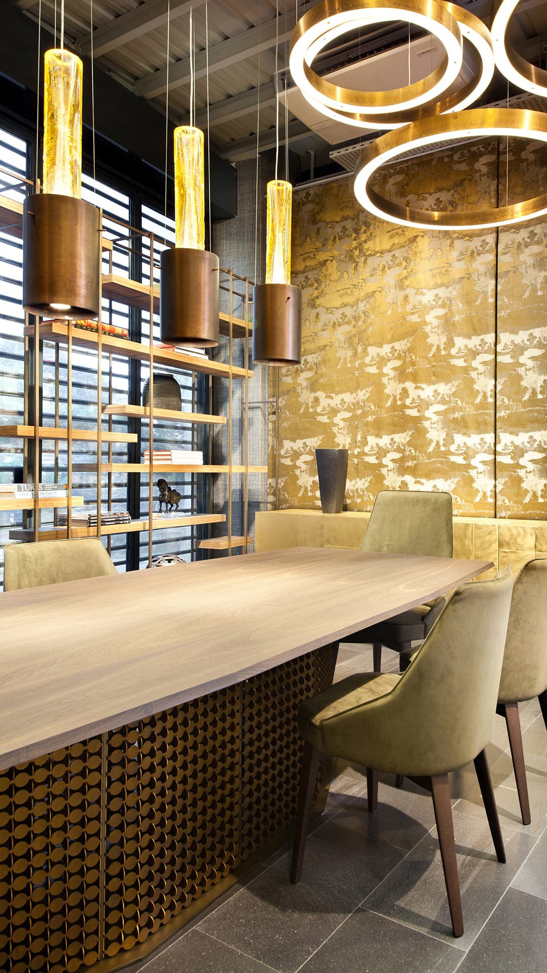 S-Penny Dining Table