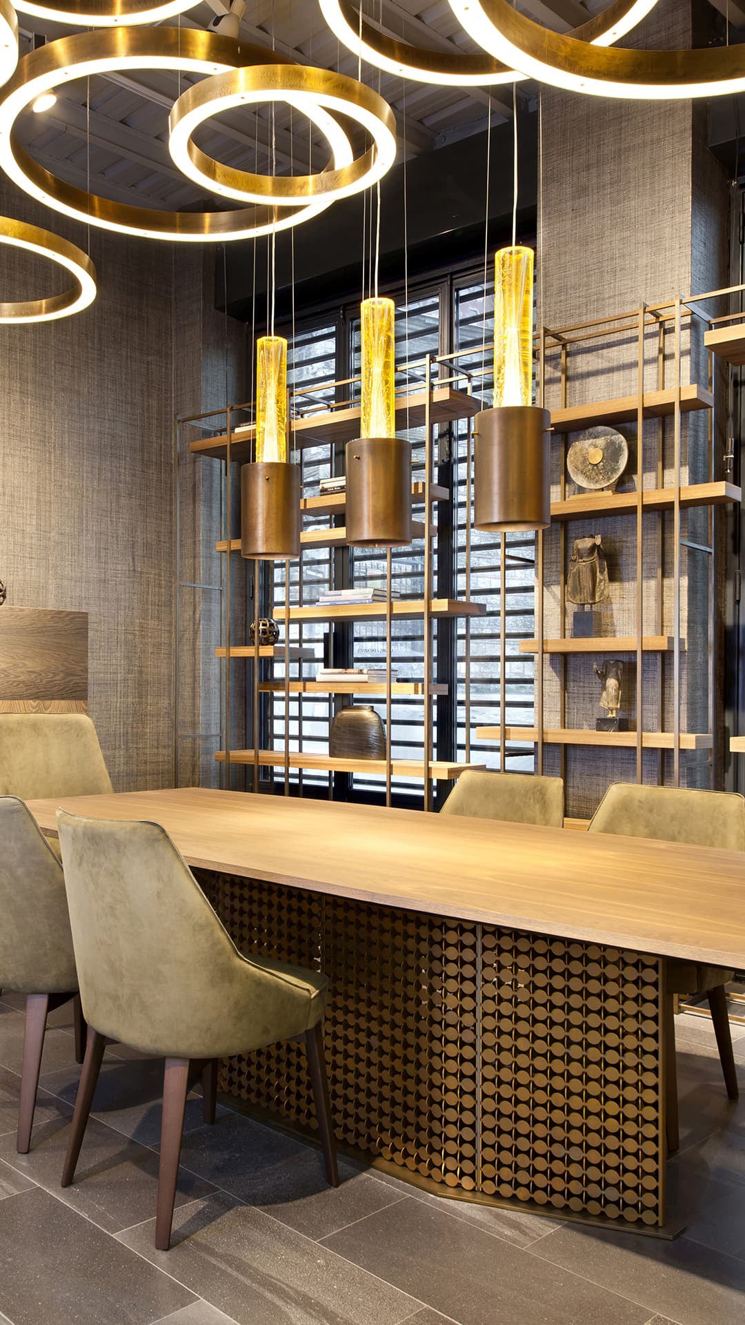 S-Penny Dining Table