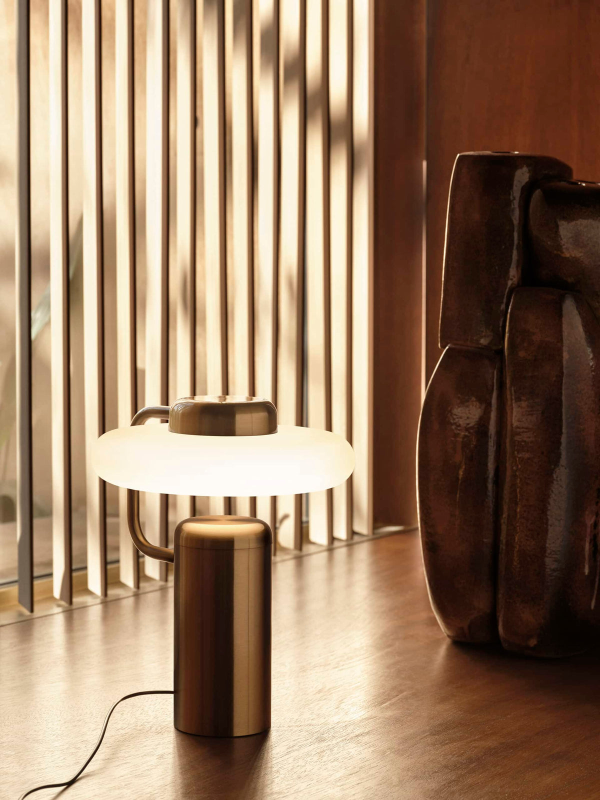Tratto table