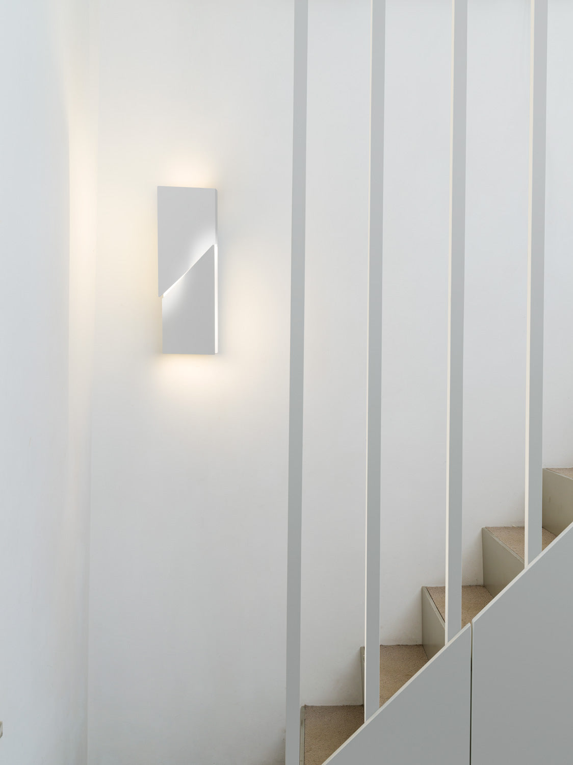 Wall Shadows Petit Wall Light