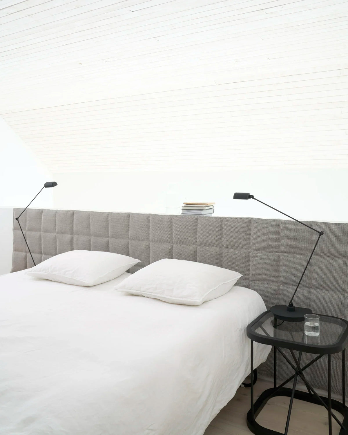 Quilted bed headboard