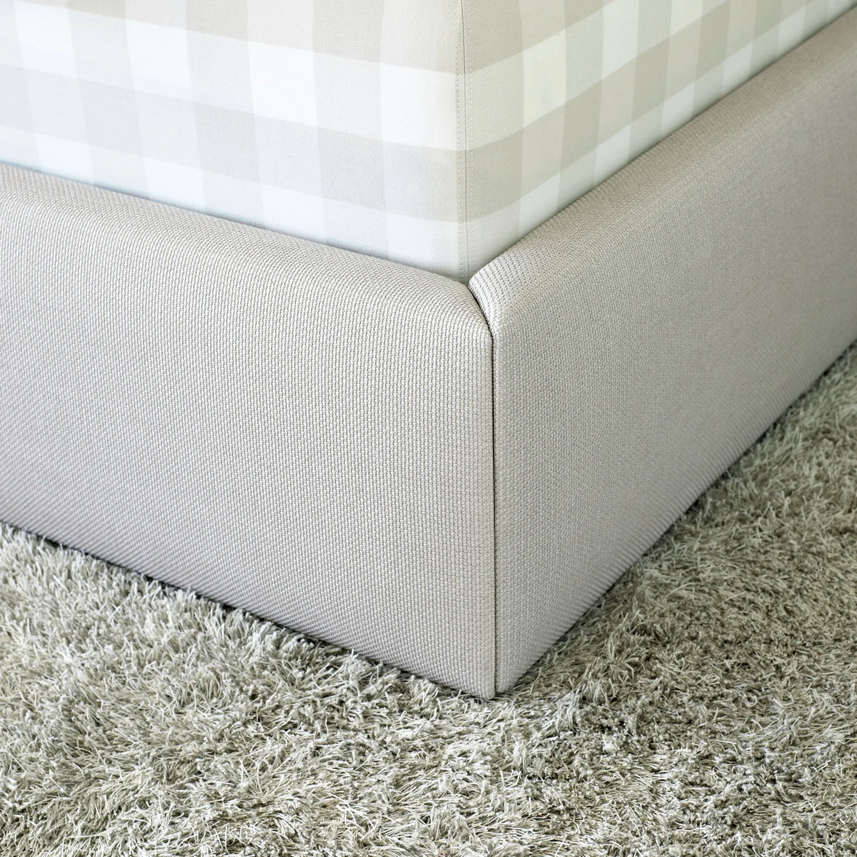 Quilted bed headboard